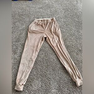 SKIMS women’s jogger pants